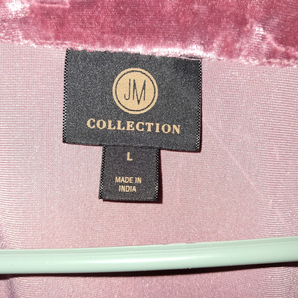 JM Collection Crushed Velvet Cardigan in Mauve - Picture 2 of 3